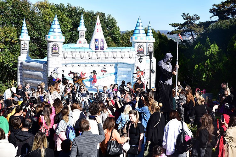 Hop'ta muhteşem Cadılar Bayramı