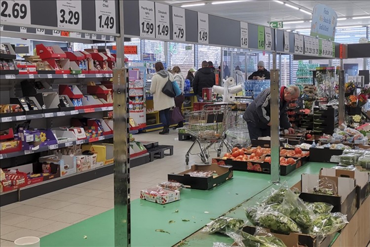 Almanya'da enflasyon 52 yılın zirvesinde