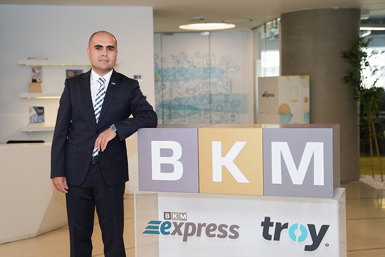 Hedef 50 milyon kart