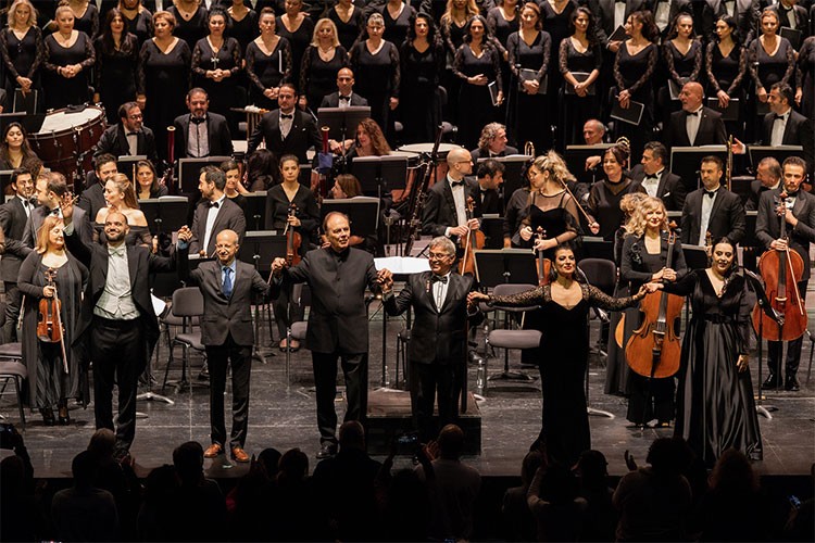 Verdi'nin "Requiem"i AKM'de seslendirildi