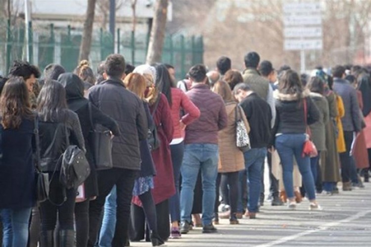 Türkiye'de işsizlik yüzde 0.3 oranında azaldı