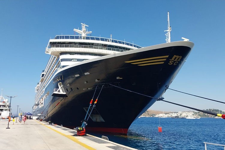 "Explora I" gemisi Bodrum'a 734 yolcu getirdi