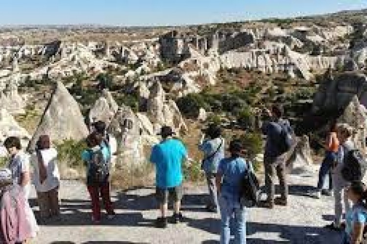 Yılın ilk iki ayında turist sayısı 4,3 milyonu geçti