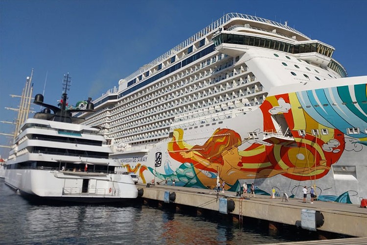 Bodrum'a üç kruvaziyerle 4 bin 775 yolcu geldi