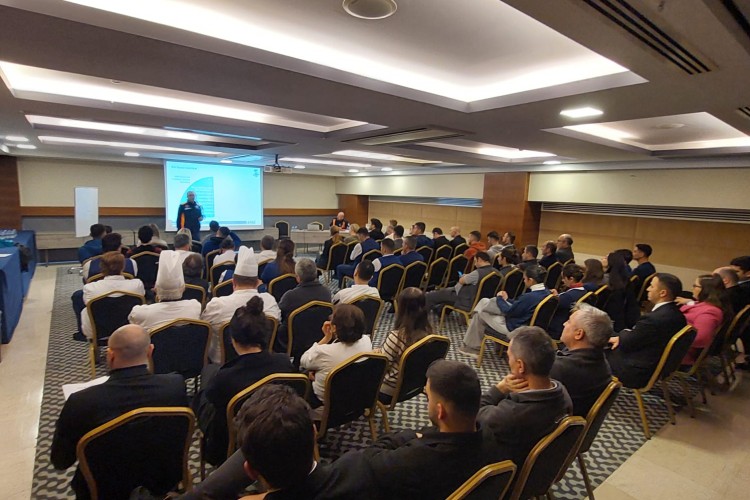 AFET FARKINDALIĞINDA TURİZM SEKTÖRÜNE ÇOK İŞ DÜŞÜYOR