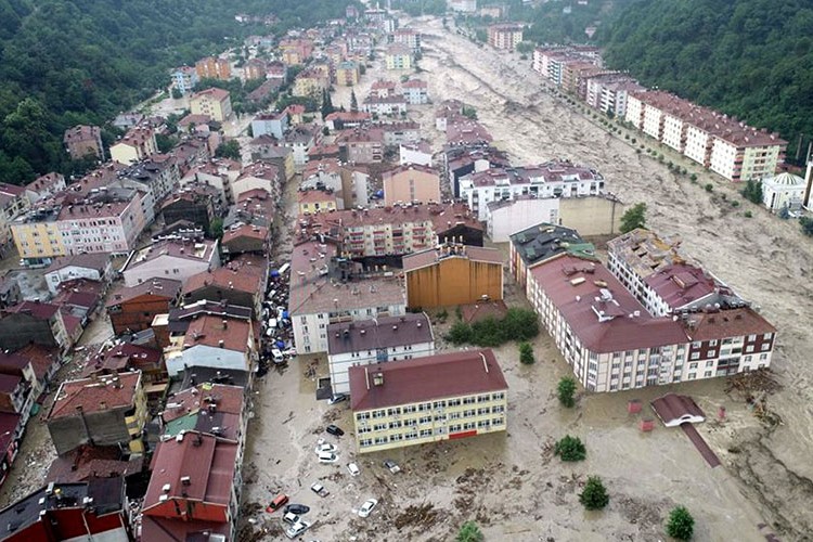 Sel felaketzedelerinin elektrik borçları ertelendi