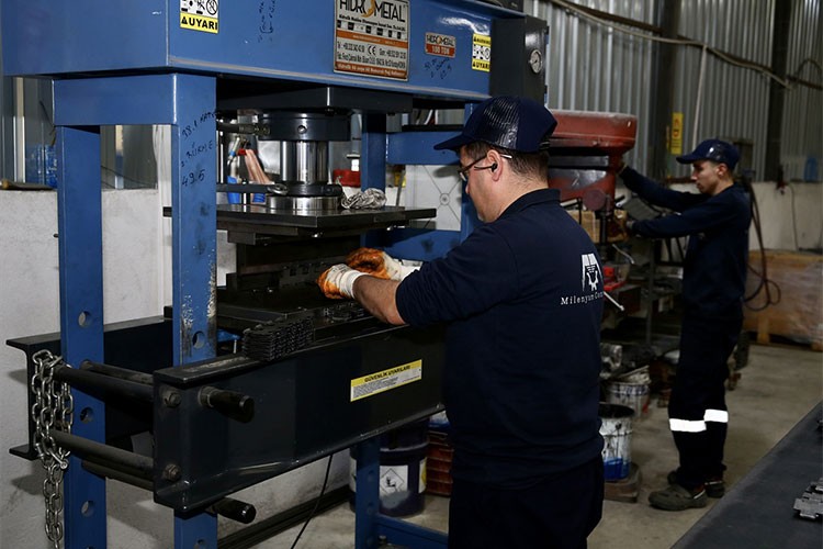 Genç girişimci 17 ülkeye taşıyıcı bant sistemi ihraç etti