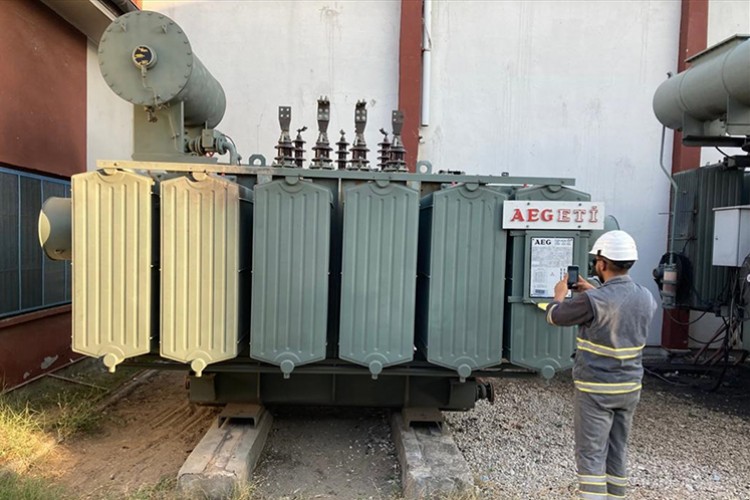 Sıcağa karşı büyük kapasiteli trafoları devreye aldı