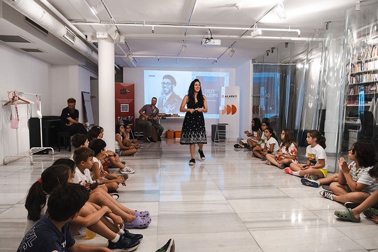 Animasyondan dansa, şehirde sanat dolu adımlar