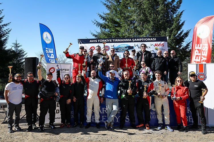 Kartepe'de Favoriler Kazandı