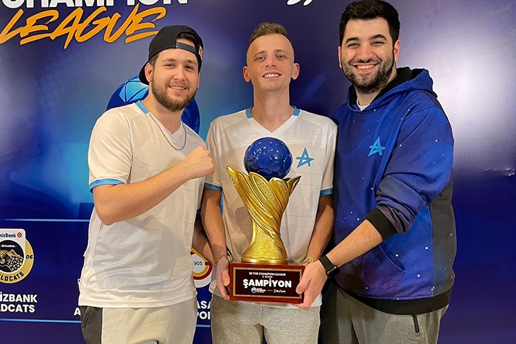 Şampiyonluk kupası Digital Athletics'in oldu