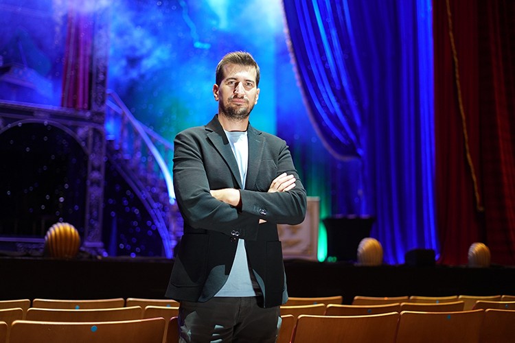 Sektördeki 10. Yılını Dünya Starlarıyla Kutluyor