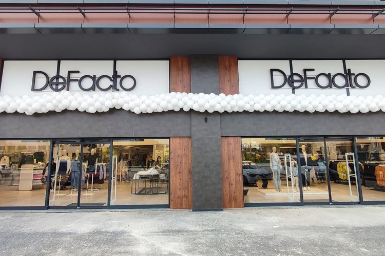 Bayramdan Önce 6 Mağaza Birden Açan DeFacto Yurt İçinde Büyümesine Devam Ediyor