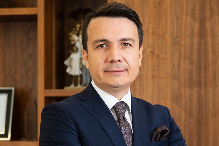 Yeşil tahvil ihracını 1 milyar dolara ulaşan taleple gerçekleştirdi