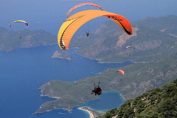 Babadağ'dan 73 bin 670 yamaç paraşütü uçuşu yapıldı