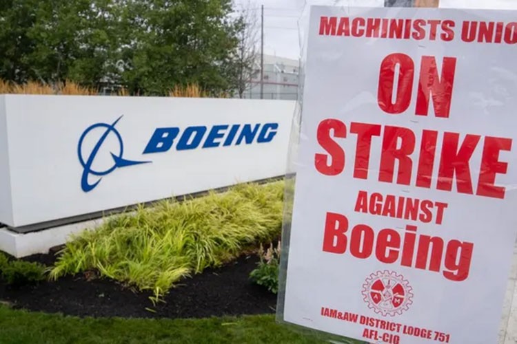 Boeing'in 3 binden fazla çalışanı greve gitti