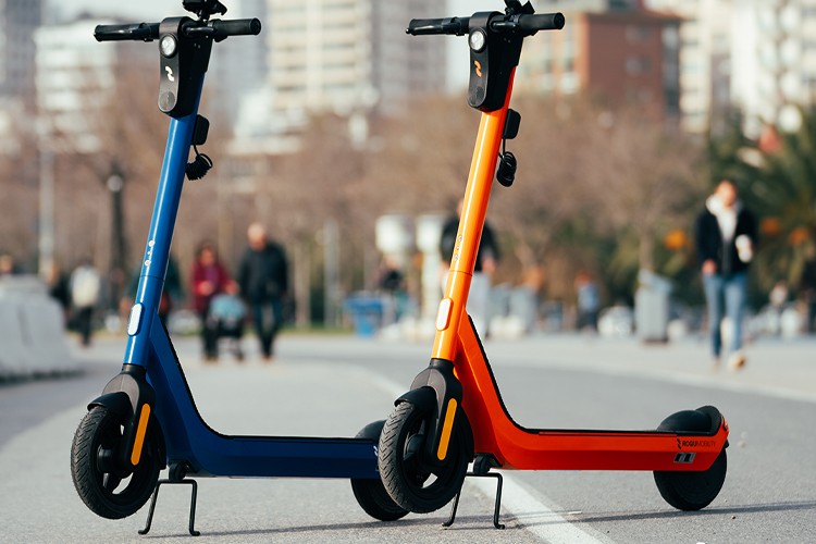 ROQU Mobility, Elektrikli Scooter'ları ile Şehiriçi ulaşım Daha Renkli ve Keyifli