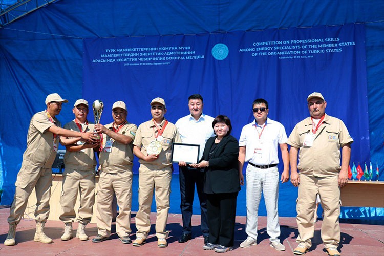 Kırgızistan'da mesleki beceri yarışması düzenlendi