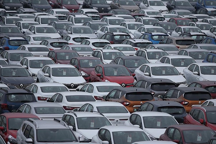 Otomobil ve hafif ticari araç pazarı 2025'i rekorla kapattı