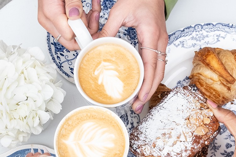 FUJIFILM'in yeni ürünü instax WIDE 400™ ve yenilenen özellikleriyle instax mini LiPlay™ satışa sunuldu