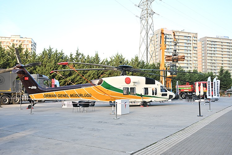 Türkiye'nin ilk yerli yangın söndürme helikopteri tanıtıldı