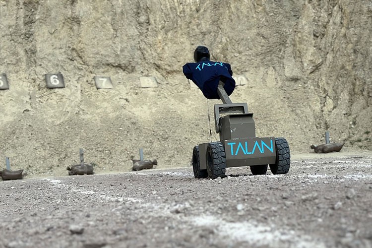 Keskin nişancıların robot hedefi "akıllandı"