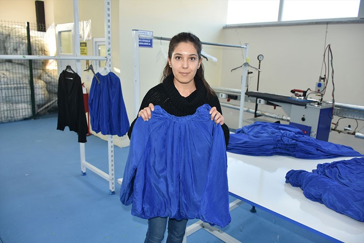 İstihdama katılan kadınların sayısı tekstil işletmeleriyle arttı
