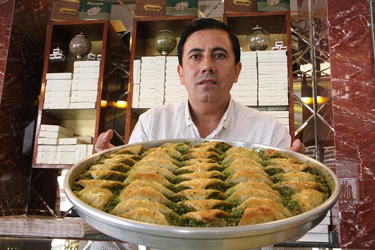 Stokçular ülkeye zarar veriyor