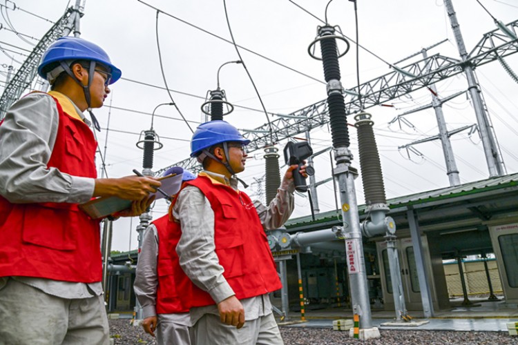 Çin'de elektrik üretimi ilk 7 ayda yüzde 3,8 arttı