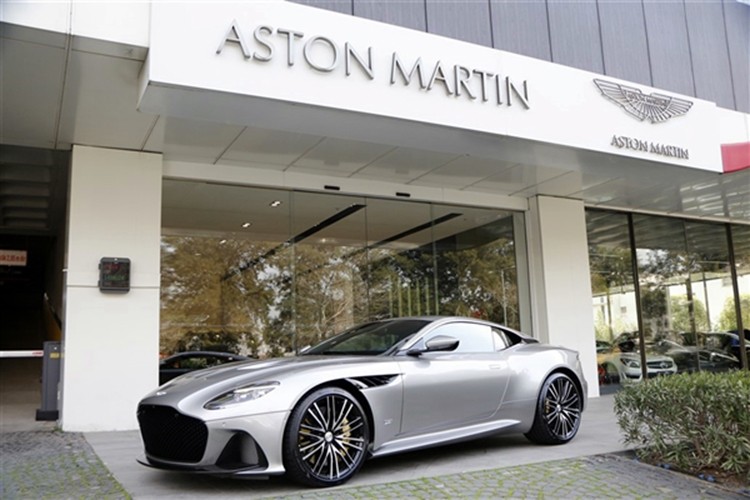 Aston Martin Türkiye'den özel finansman seçenekleri