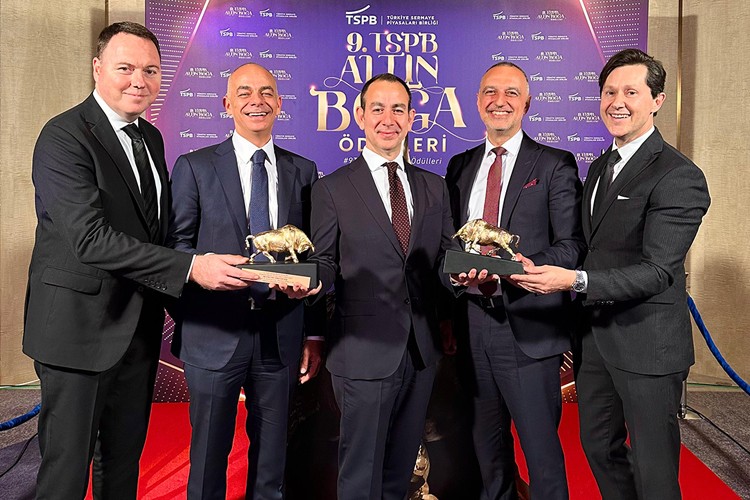 Ak Portföy, Yatırım Fonlarında Türkiye'nin En Büyüğü!