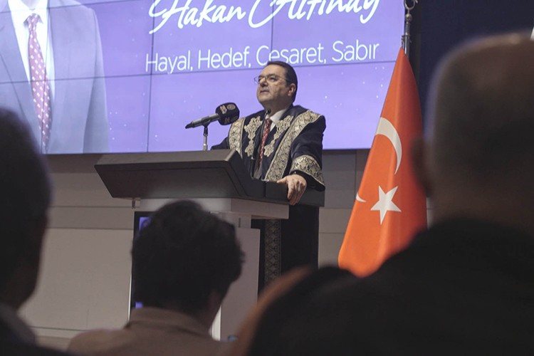 Hakan Altınay'a Fahri Doktora