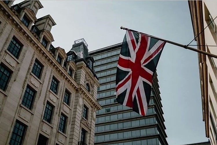 İngiltere özel sektör aktivitesinde ağustosta güçlü büyüme