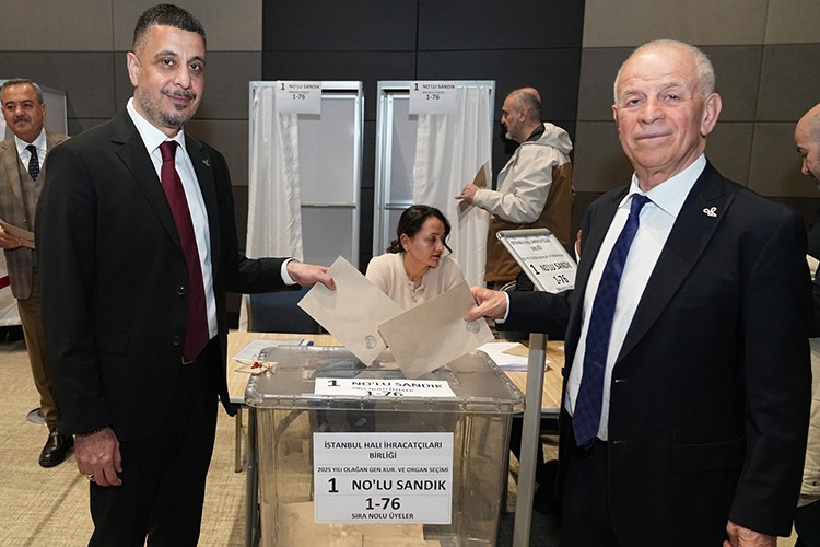 İHİB'de bayrak değişimi