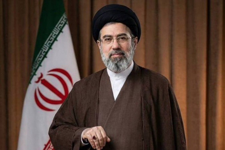 Mücteba Hamaney saldırıya uğradı