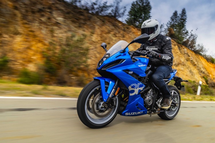 Suzuki, Motobike İstanbul'da Yepyeni 1000 GX ve 8R Modellerini İlk Kez Tanıtacak!
