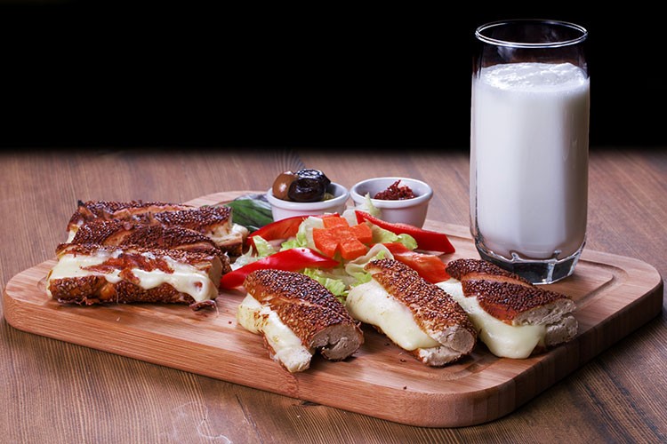 Ayran hem serinletiyor hem bağışıklığı destekliyor