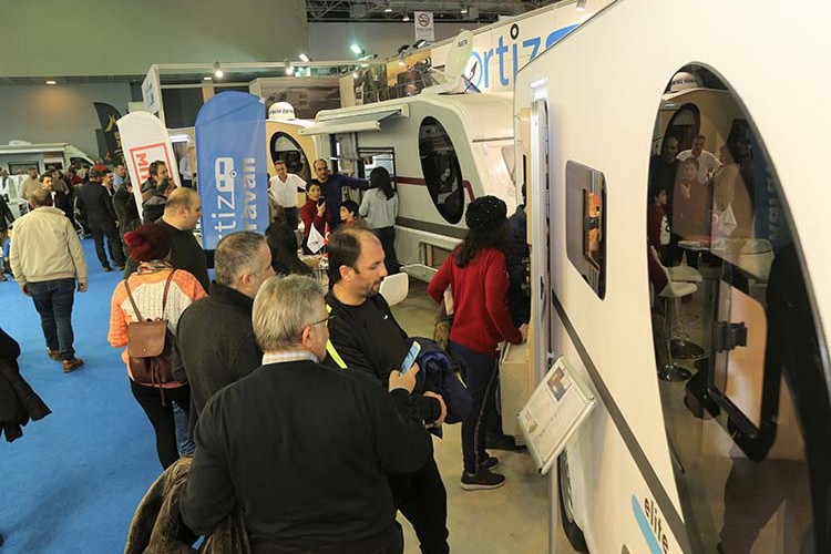 Kamp tutkunları buluşuyor