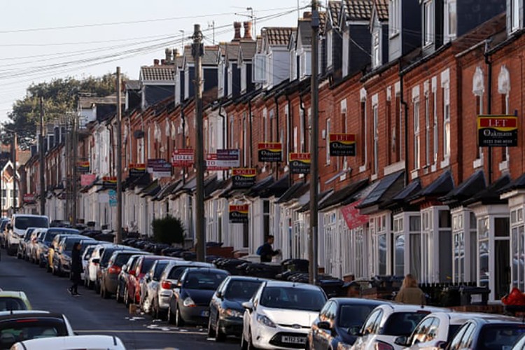 İngiltere'de konut kirası ilk kez 1.000 sterlini aştı