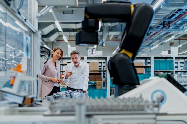 Allianz Trade Yapay Zekâ + Nöroteknoloji ile engelleri aşıyor