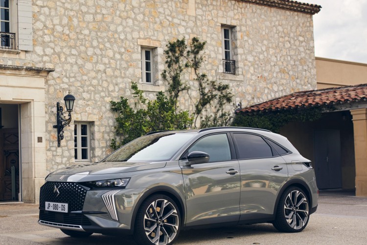 DS AUTOMOBILES HAYALİNİZİ TAKAS DESTEĞİ İMKANLARIYLA GERÇEKLEŞTİRİN!