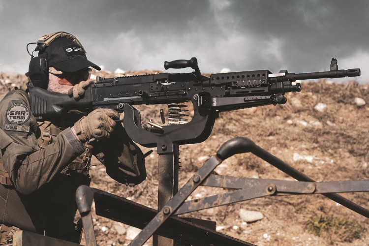 Las Vegas'ta gövde gösterisi yapacak