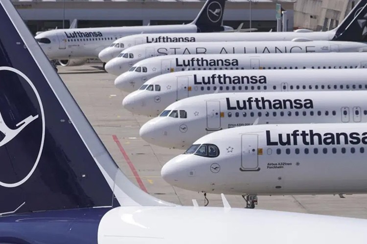 Lufthansa, jet yakıtı krizi nedeniyle 20 bin uçuşu iptal edecek