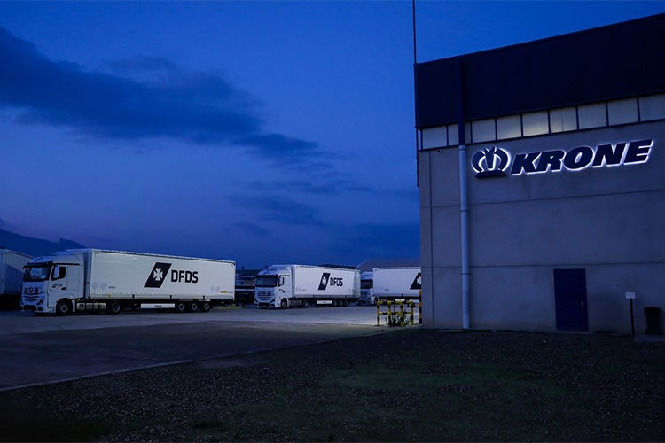 DFDS'den filosuna treyler yatırımı