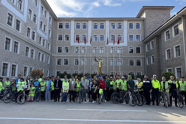 Adıyaman'da "Bağımsızlık için pedalları çeviriyoruz" etkinliği düzenlendi
