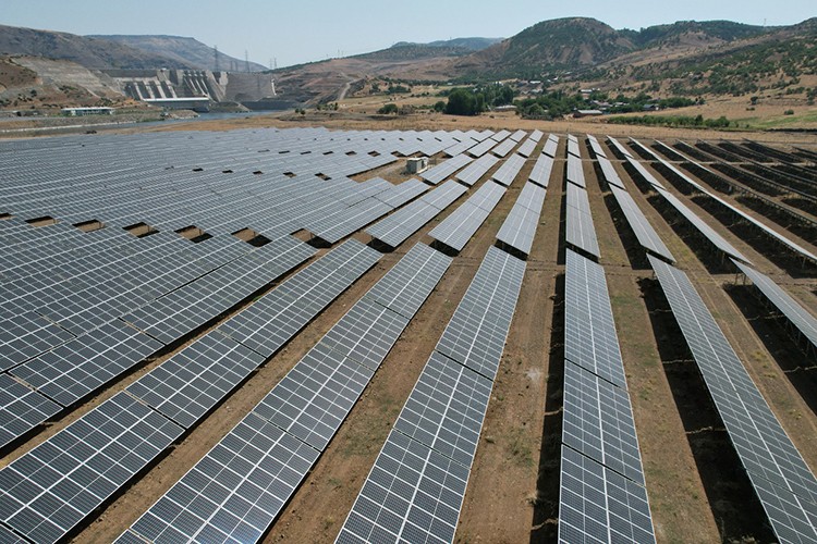 Cengiz Enerji, 2,5 milyon kişiyi yenilenebilir kaynaklı enerji ile aydınlattı