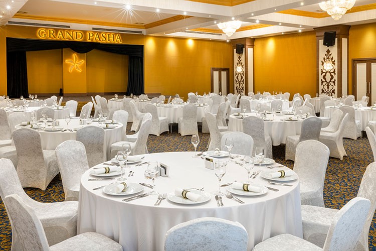 Girne'nin kalbinde masal gibi düğünlerin ev sahibi