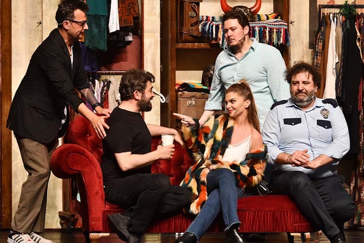 Şaşırt Beni oyunu yoğun istek üzerine AKM'de