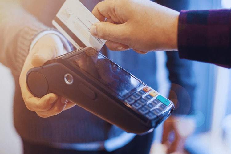 Kredi kartı borçları alarm veriyor