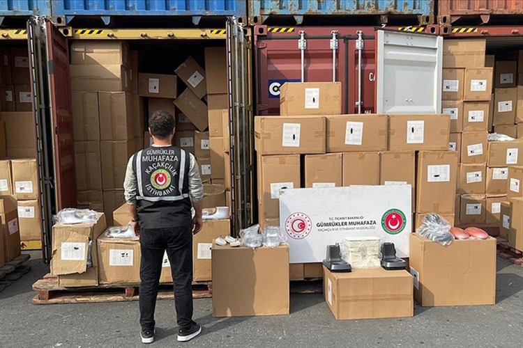 Gümrüklerde 98,5 milyar liralık kaçak eşya ele geçirildi